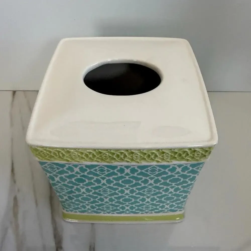 Waverly Porcelain Tissue Box Cover Holder Blue and White Chinoiserie‎